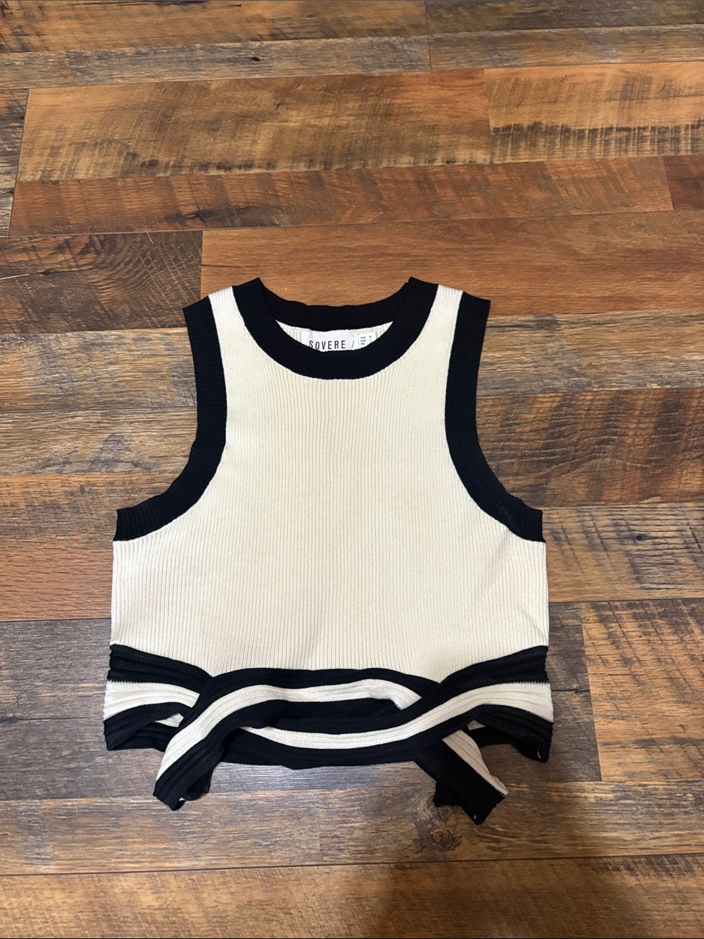 SOVERE Drift Knit Tank in NeutraL size large